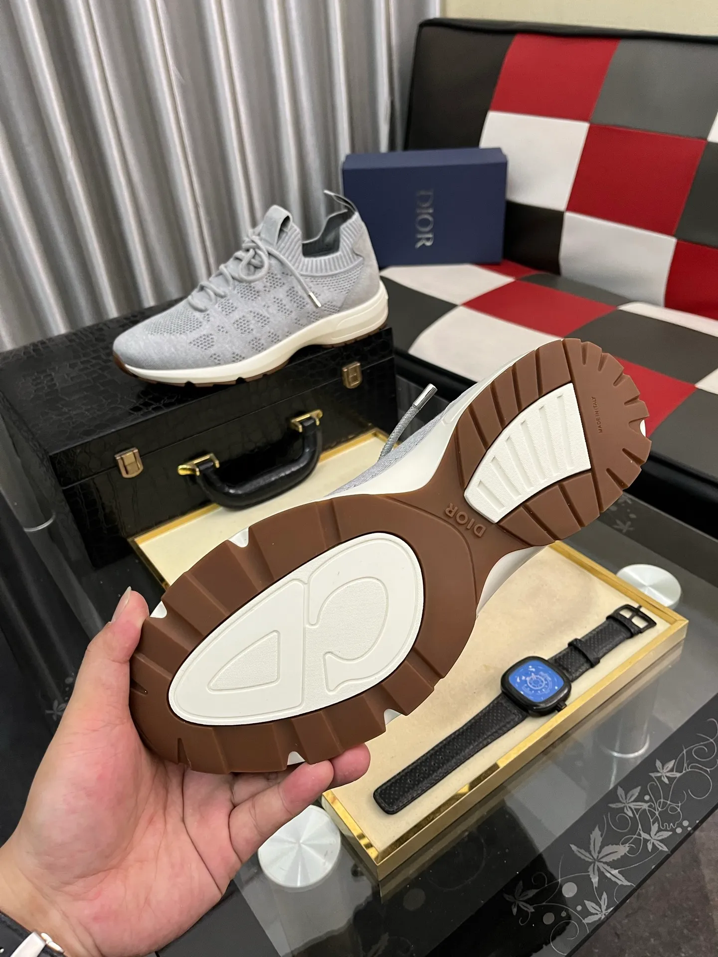 Men's shoes 💰: 400⌚️⌚️2025 new Dior fly-knit breathable casual men's shoes are on the market, original order, impeccable, the upper is made of imported fly-knit, and the original outsole is made one to one quarter. It is super comfortable on the feet. It is a must-buy pair of shoes. Available in sizes 38-446️⃣